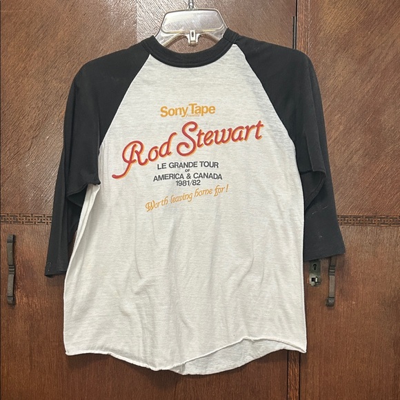 Rod Stewart 1981-1982 “Tonight I'm Yours” Le Grande Tour Raglan T-Shirt vintage